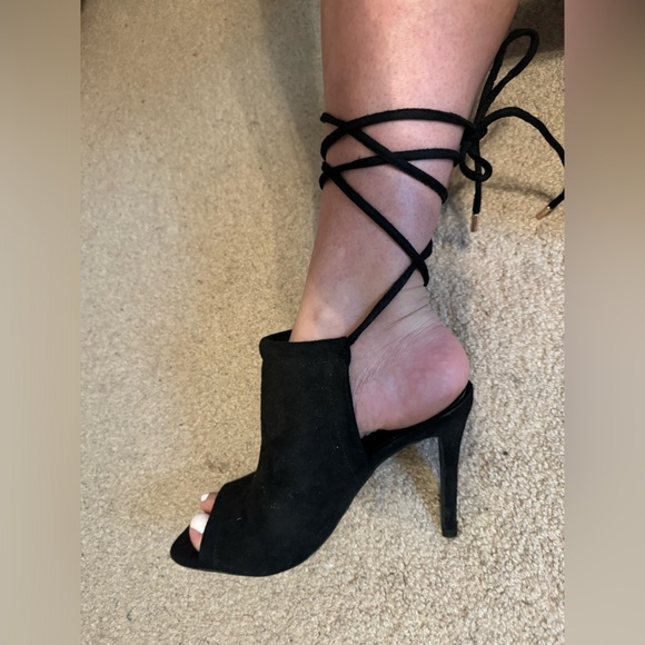 Charlotte Russe Black open toe ankle lace heels size 9 - Picture 2 of 13